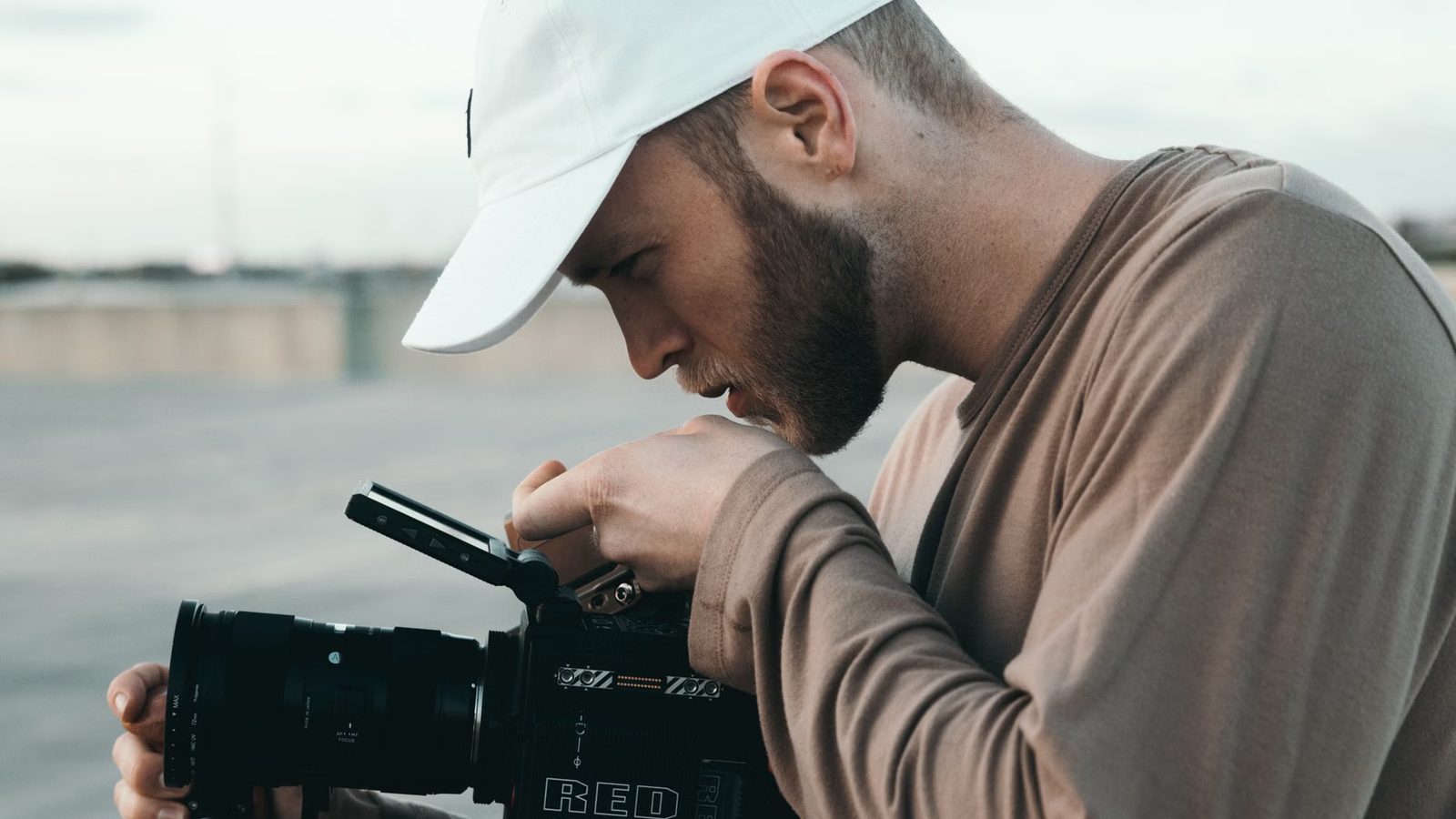Fotograf robiący zdjęcie wnętrza