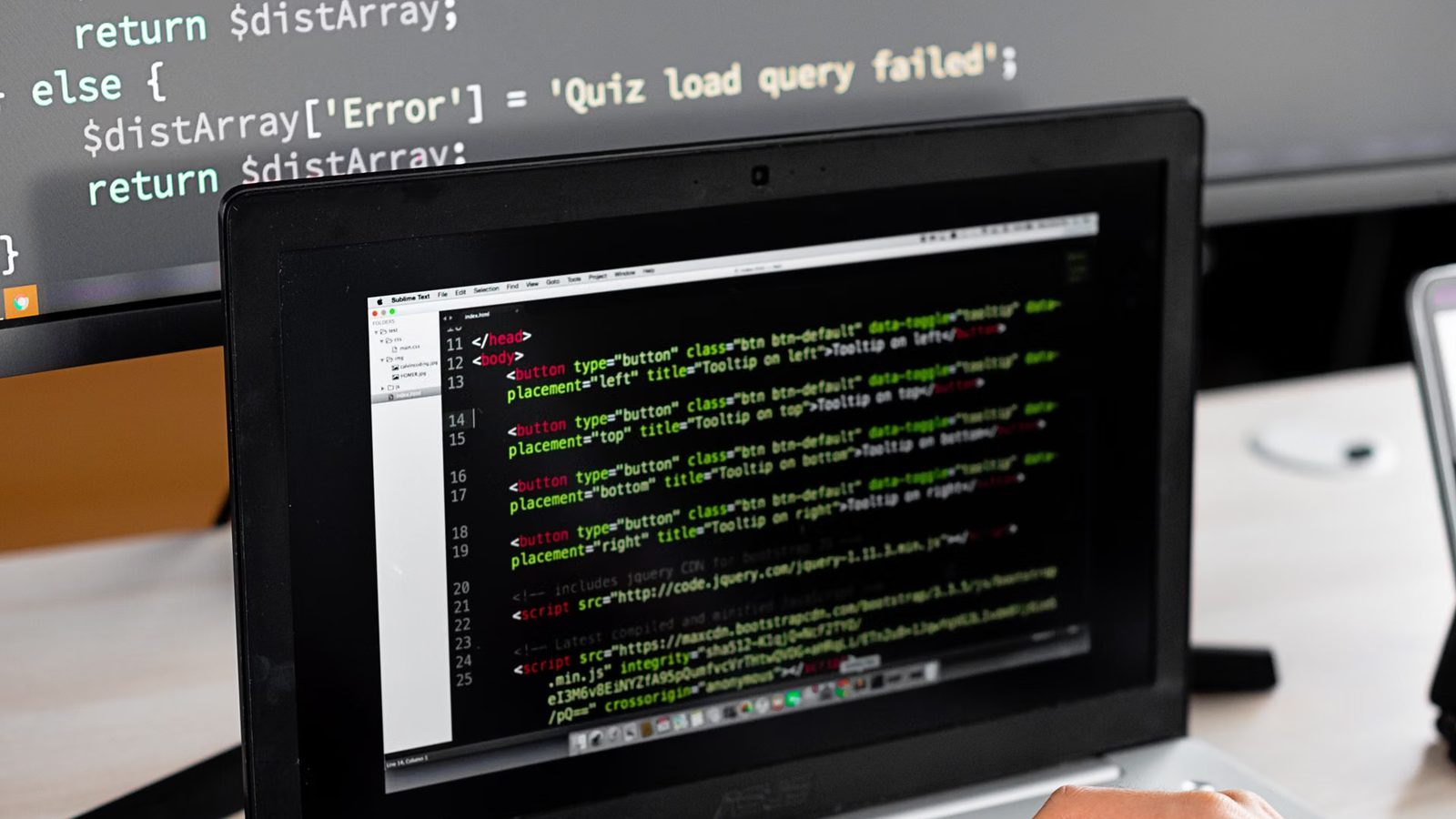 Sprawdzanie działania strony na laptopie