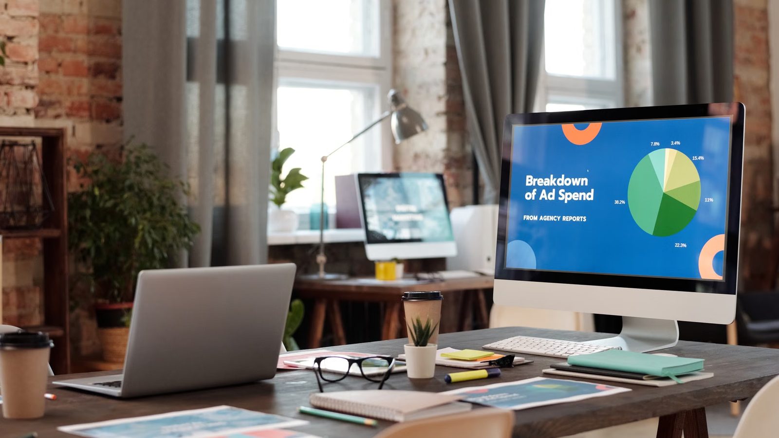 Raport wydatków reklamowych na ekranie