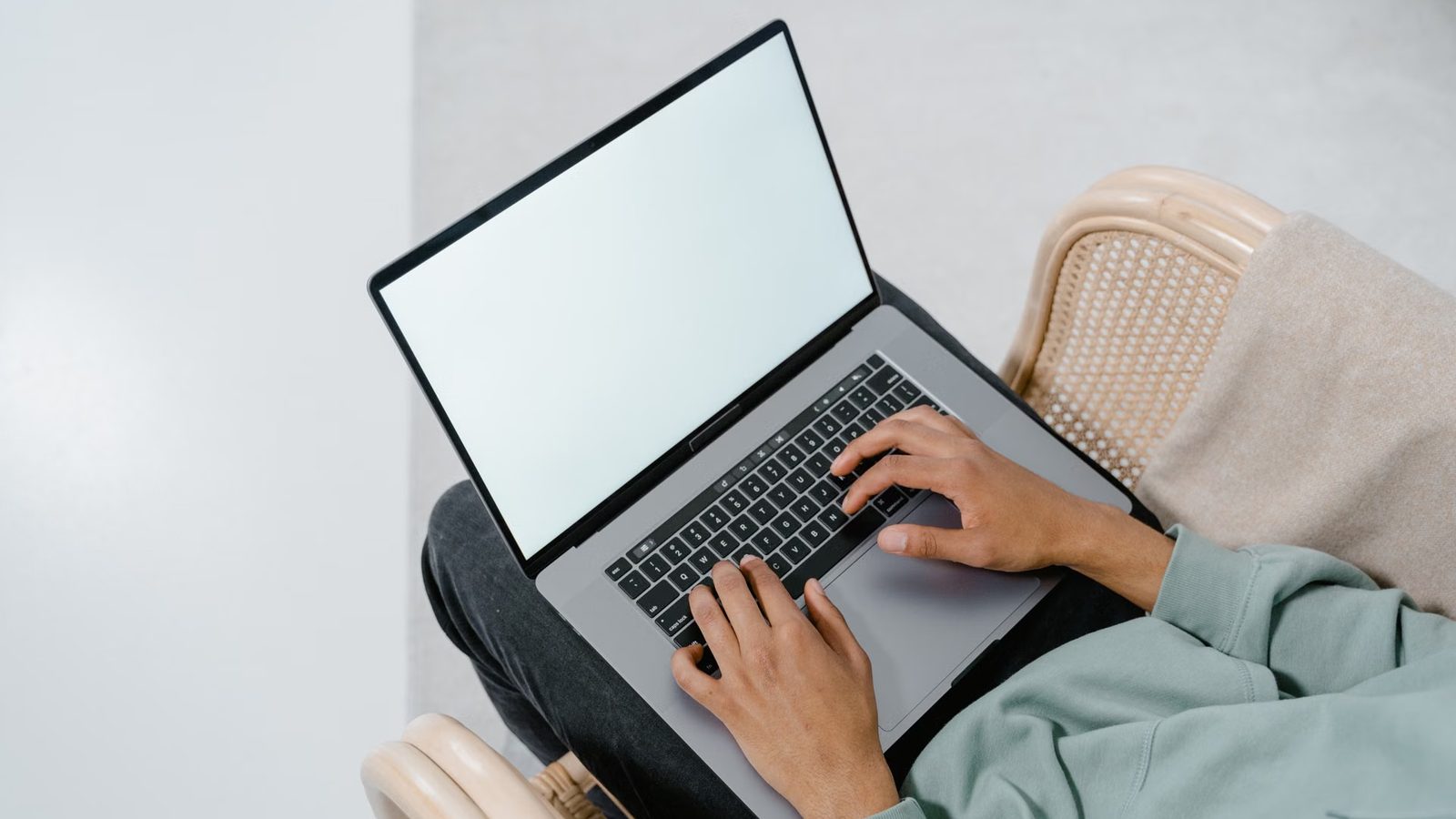 Konfigurowanie ustawień na laptopie