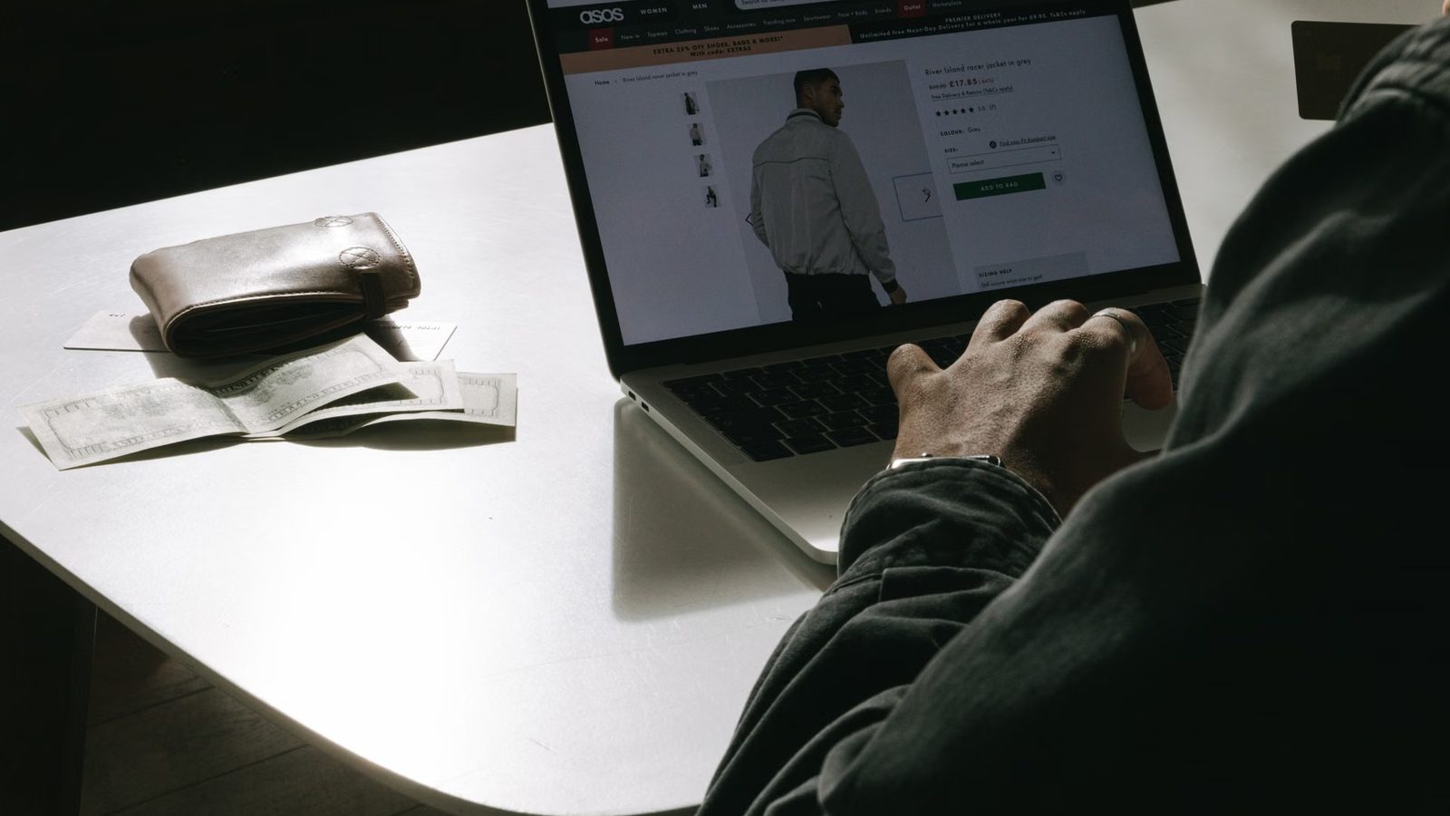 Panel administracyjny sklepu na ekranie