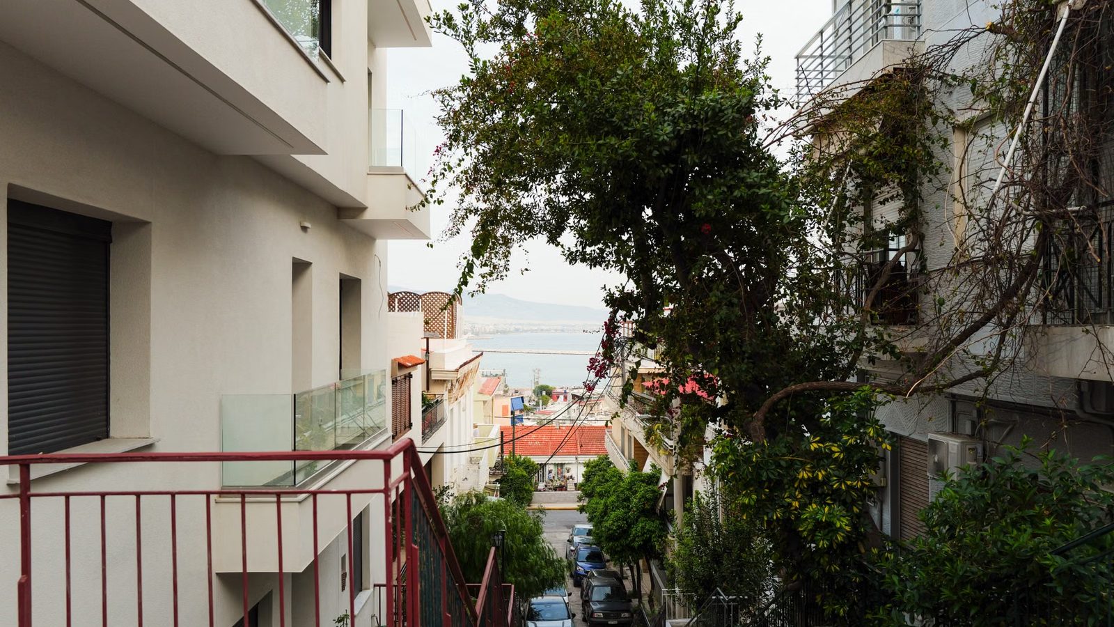 Balkon apartamentu z widokiem na morze