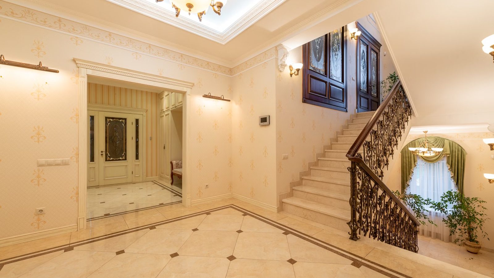Recepcja i lobby hotelowe